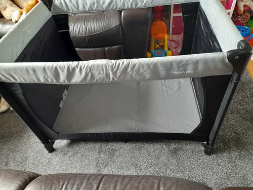 Travel cot bed - cot,